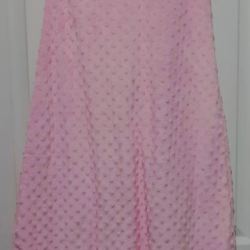 Pink Textured Hooded Kids Blanket - Cozy Wearable Bib